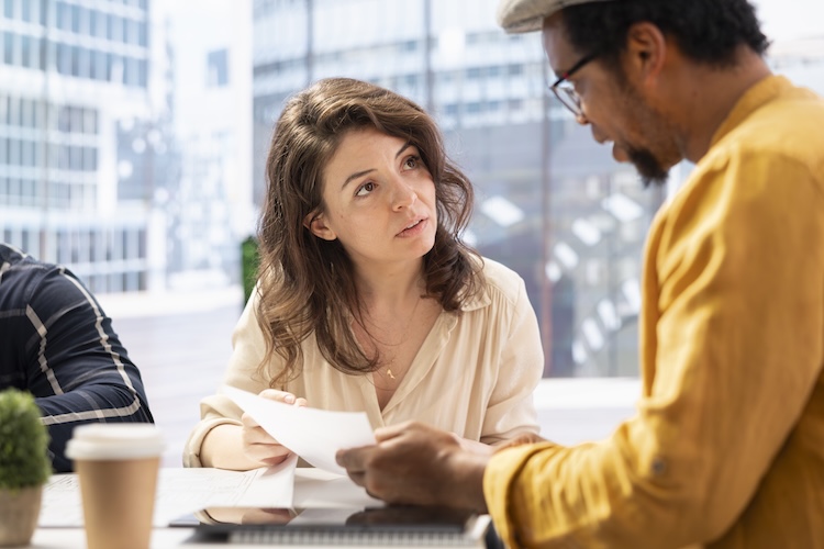 ¿Puedo vender mi parte de una herencia aunque los demás no quieran?